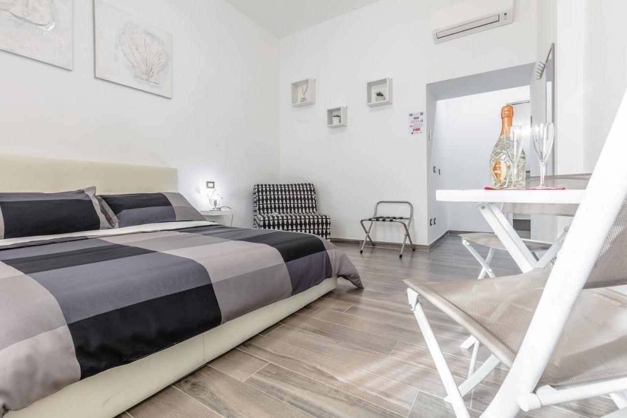 Scirocco Rooms ชิวิตาเวกเกีย ภายนอก รูปภาพ